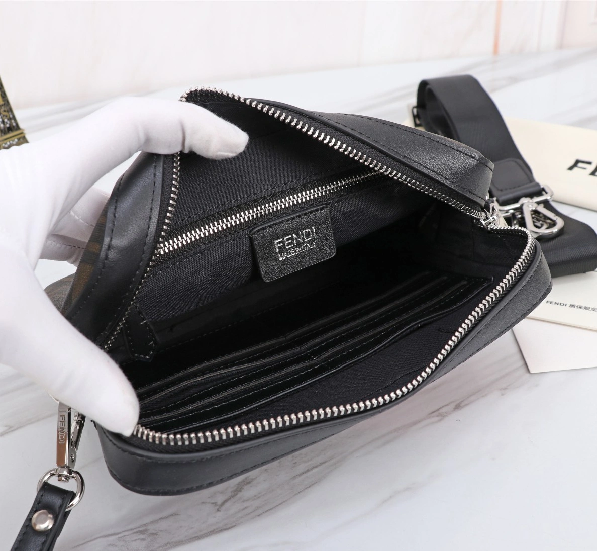 Durable 9093 Fendi AAA Man Messenger Bags