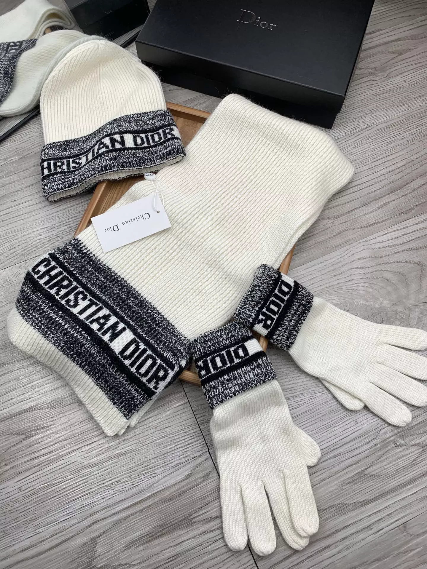 Durable 9143 Christian Dior Hat and Scarf Set