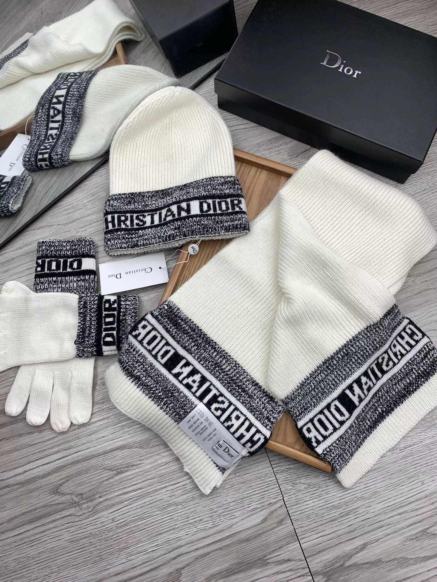 Durable 9143 Christian Dior Hat and Scarf Set