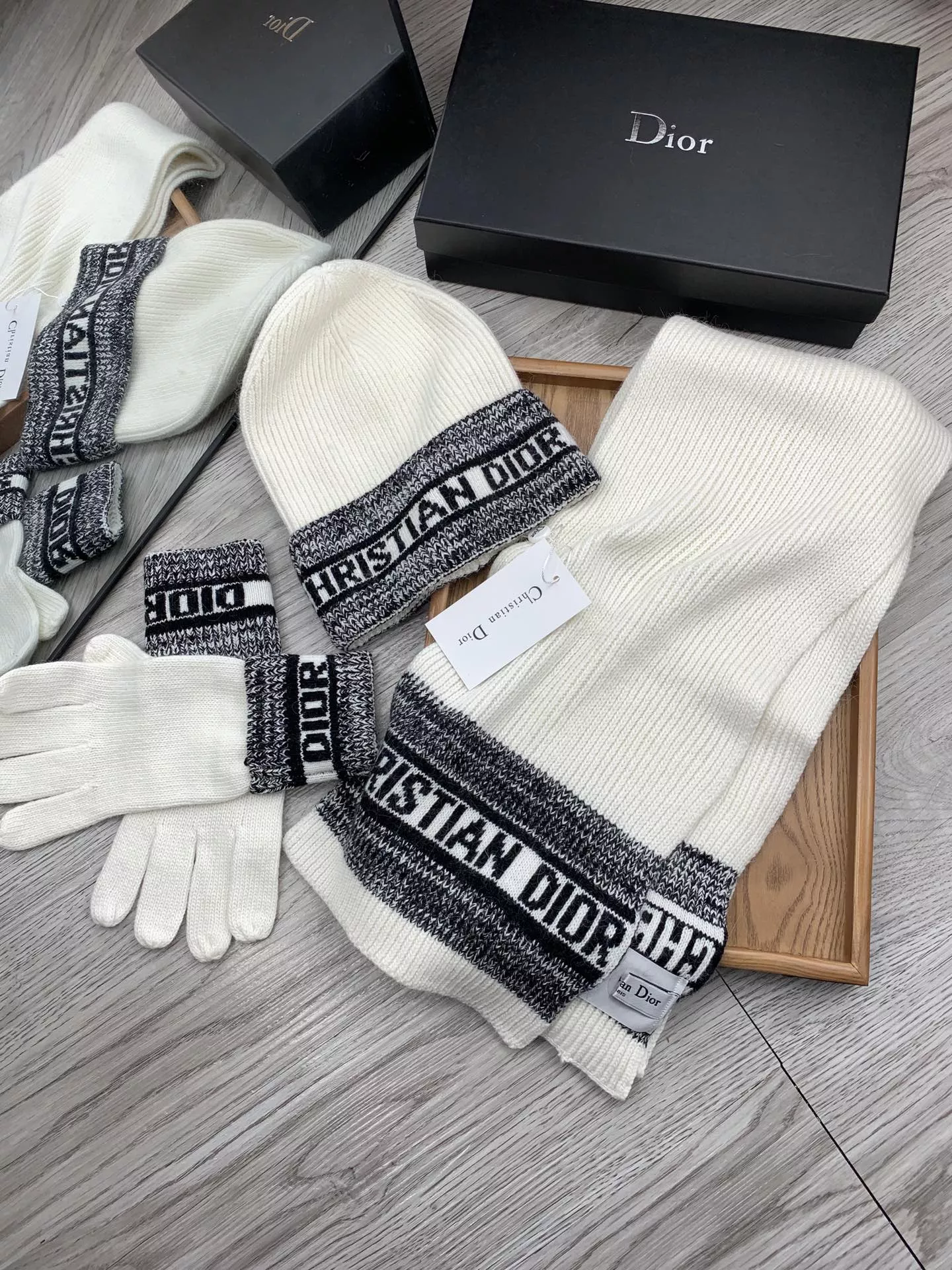 Durable 9143 Christian Dior Hat and Scarf Set