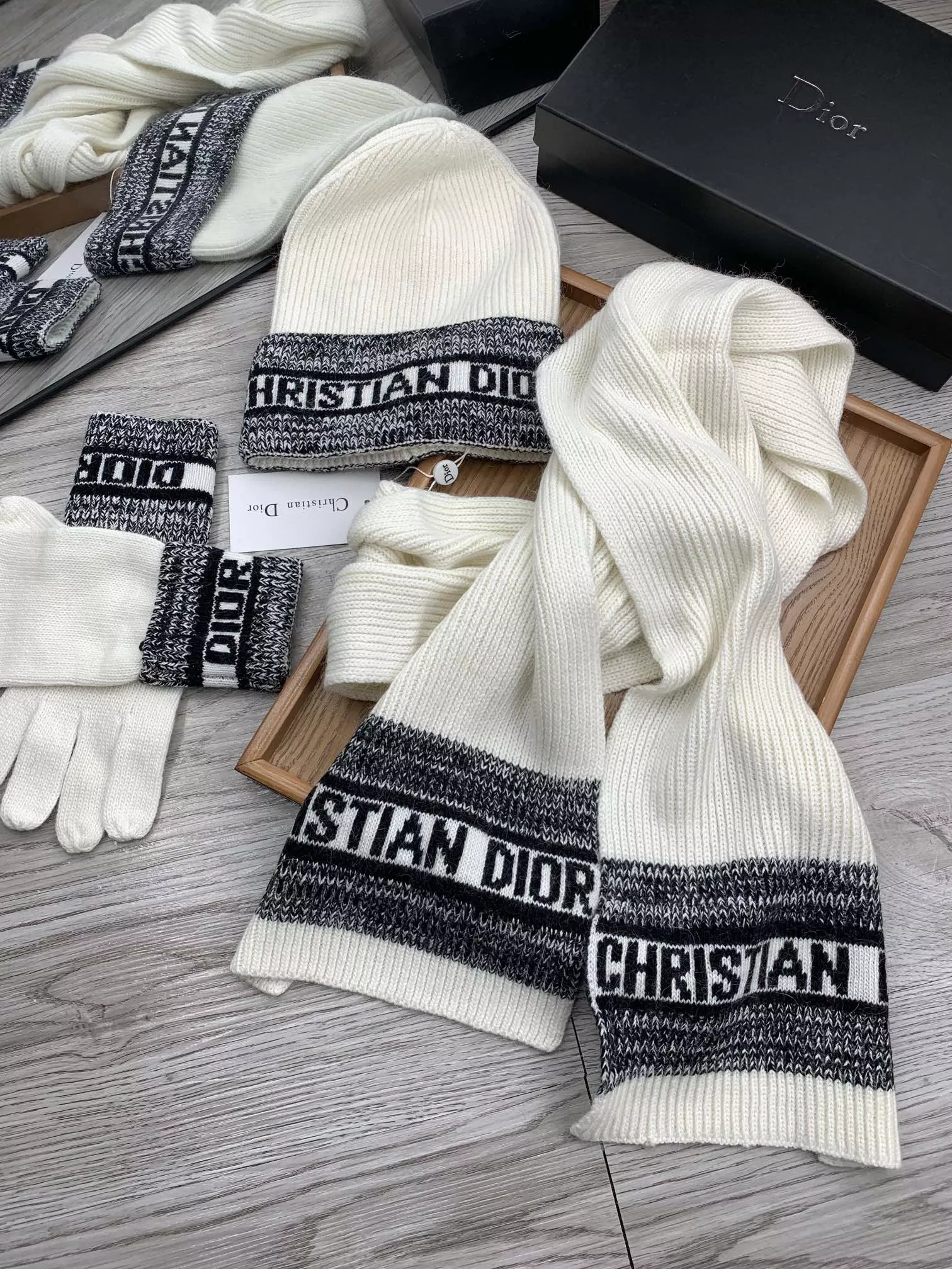 Durable 9143 Christian Dior Hat and Scarf Set
