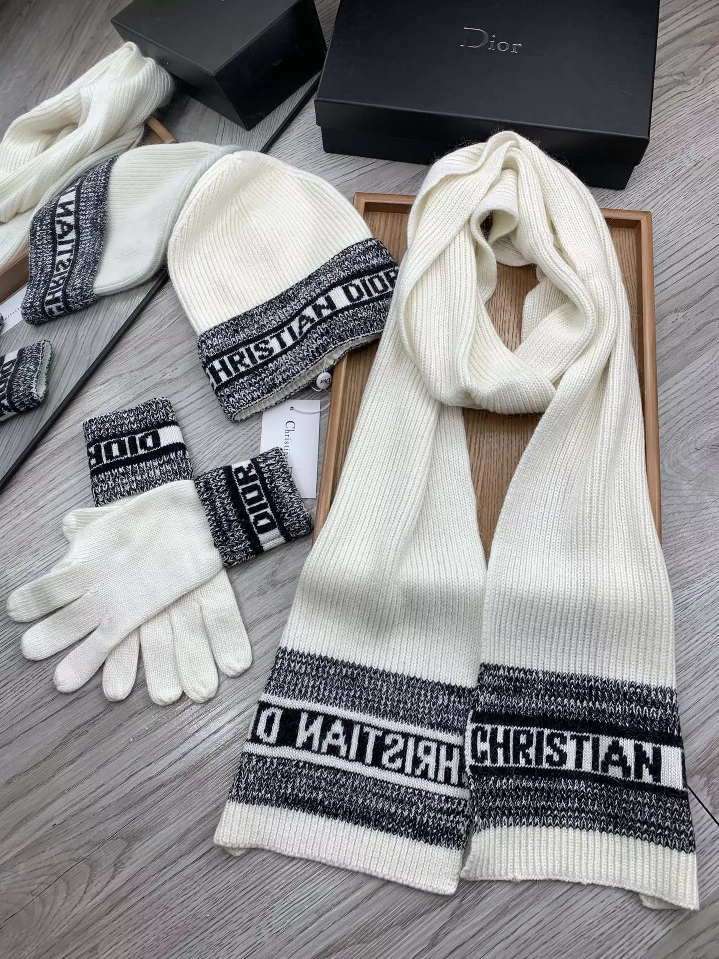 Durable 9143 Christian Dior Hat and Scarf Set