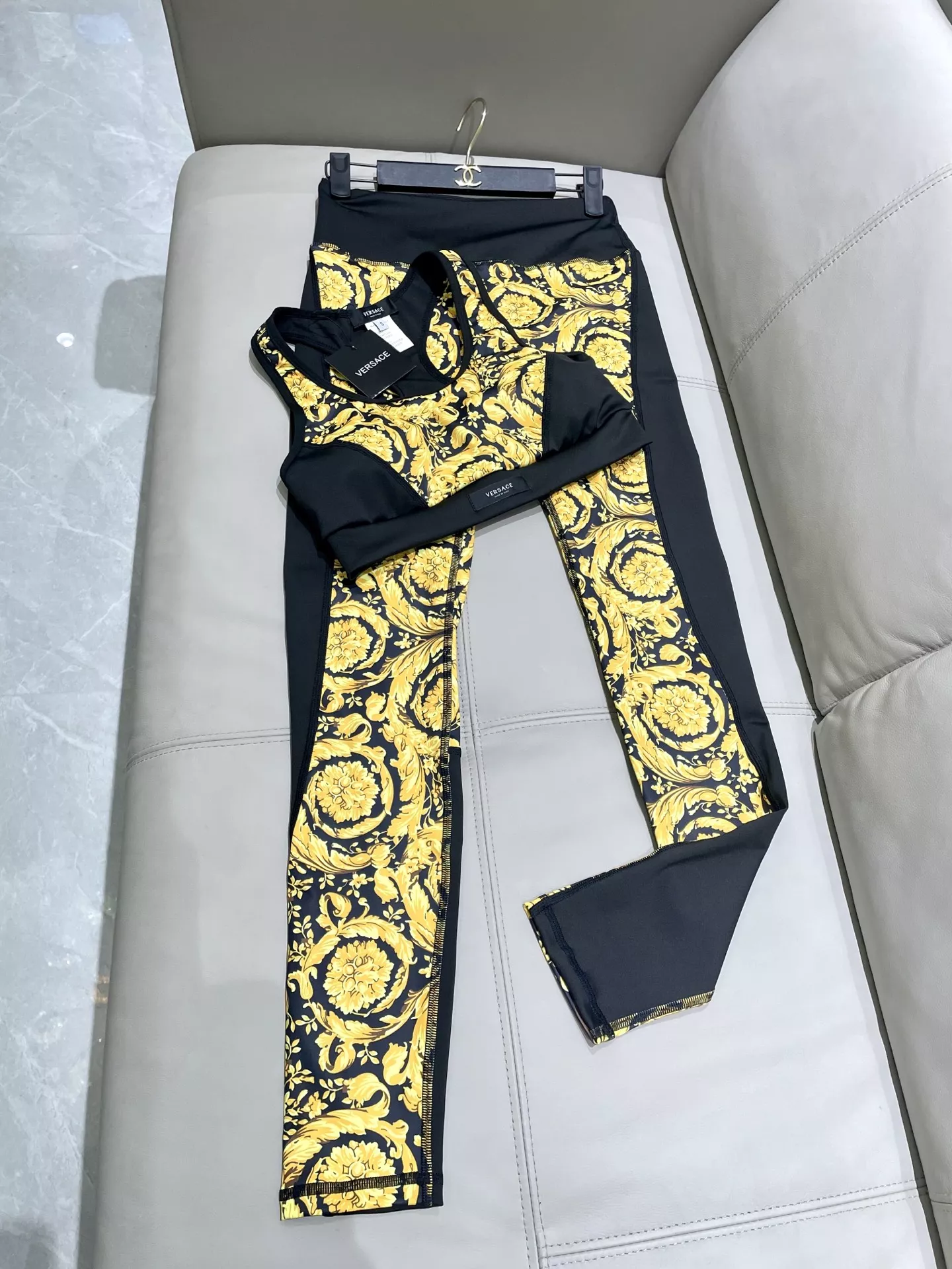 Durable 9235 Versace Tracksuits Sleeveless For Women