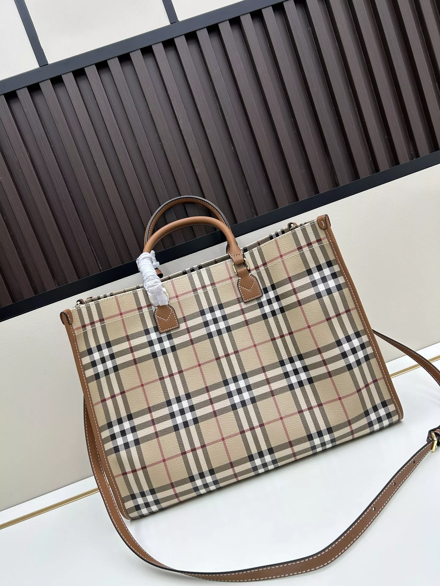 Durable 9242 Burberry AAA Quality Handbags For Women