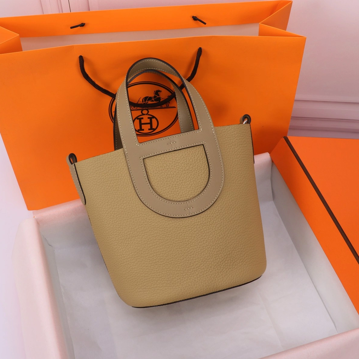 Durable 9470 Hermes AAA Quality Handbags In Silver For Women