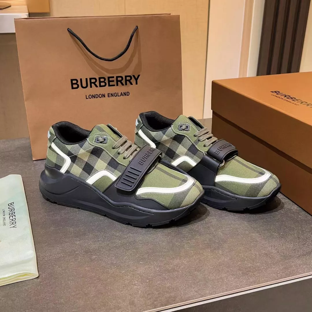 Durable 9503 Burberry Casual Shoes For Men