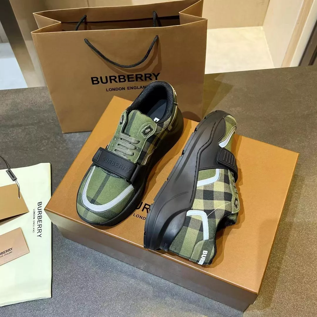 Durable 9503 Burberry Casual Shoes For Men