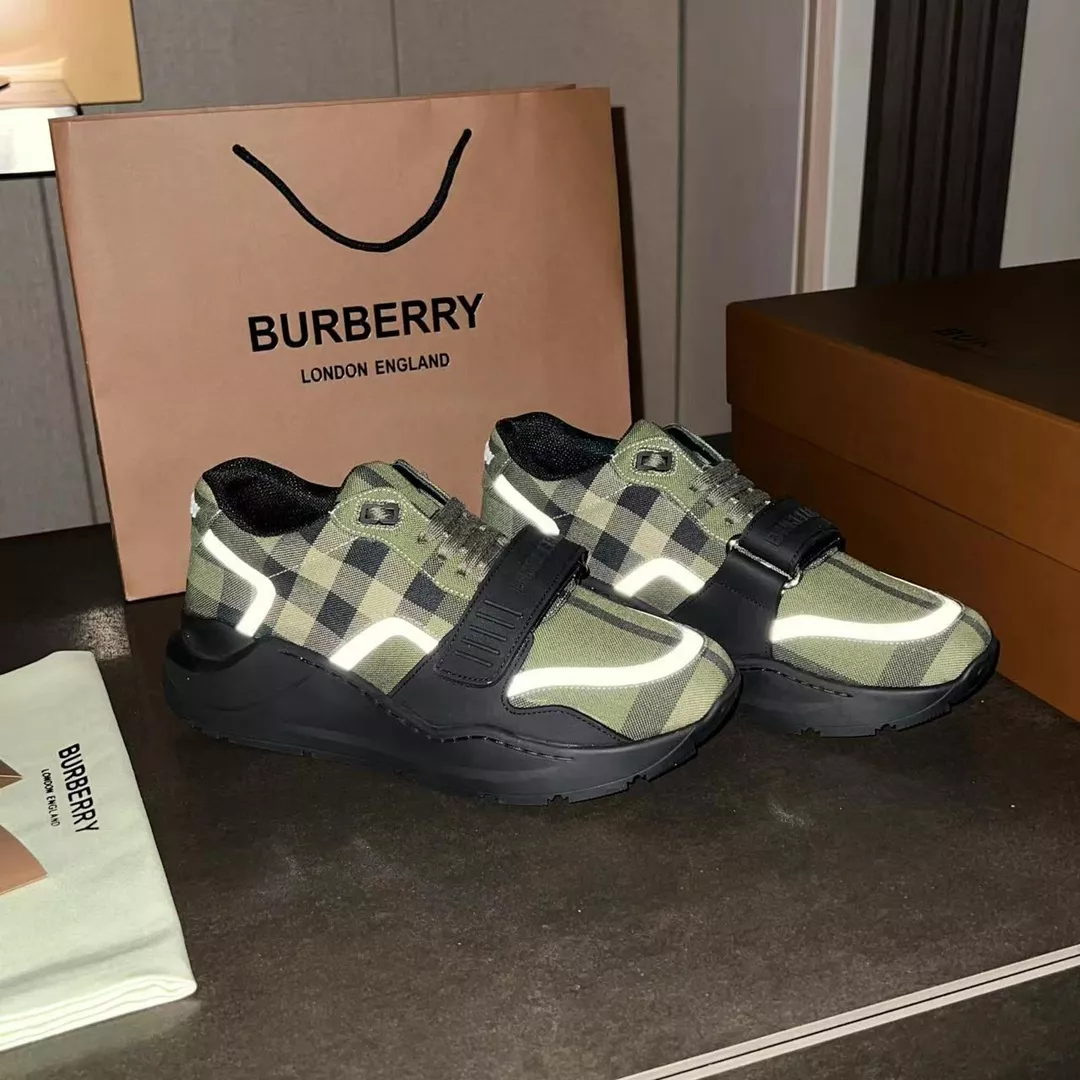 Durable 9503 Burberry Casual Shoes For Men