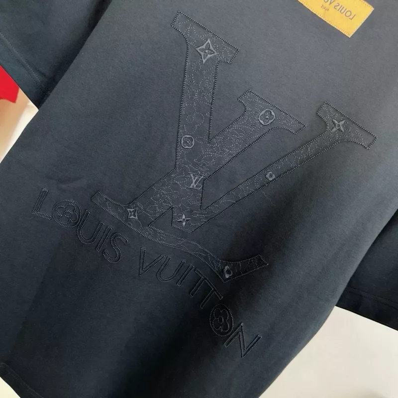 Durable 9613 Louis Vuitton LV T-Shirts Short Sleeved For Unisex