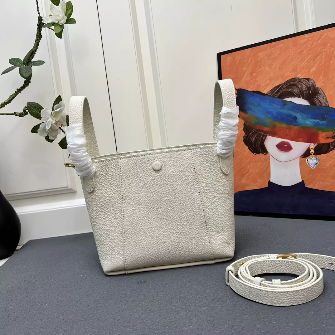 Durable 9664 Christian Dior AAA Quality Handbags For Women