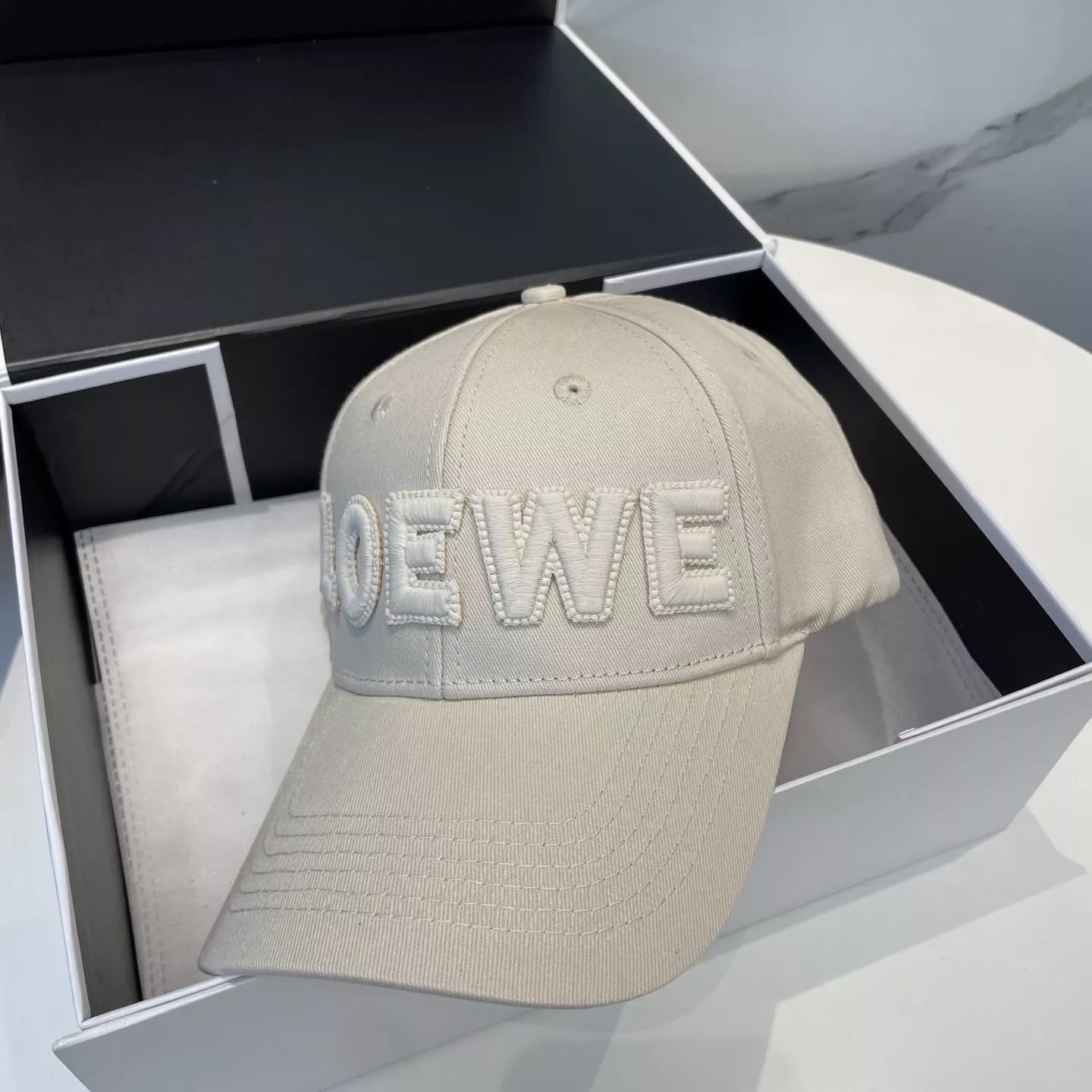 Durable 9697 LOEWE Caps