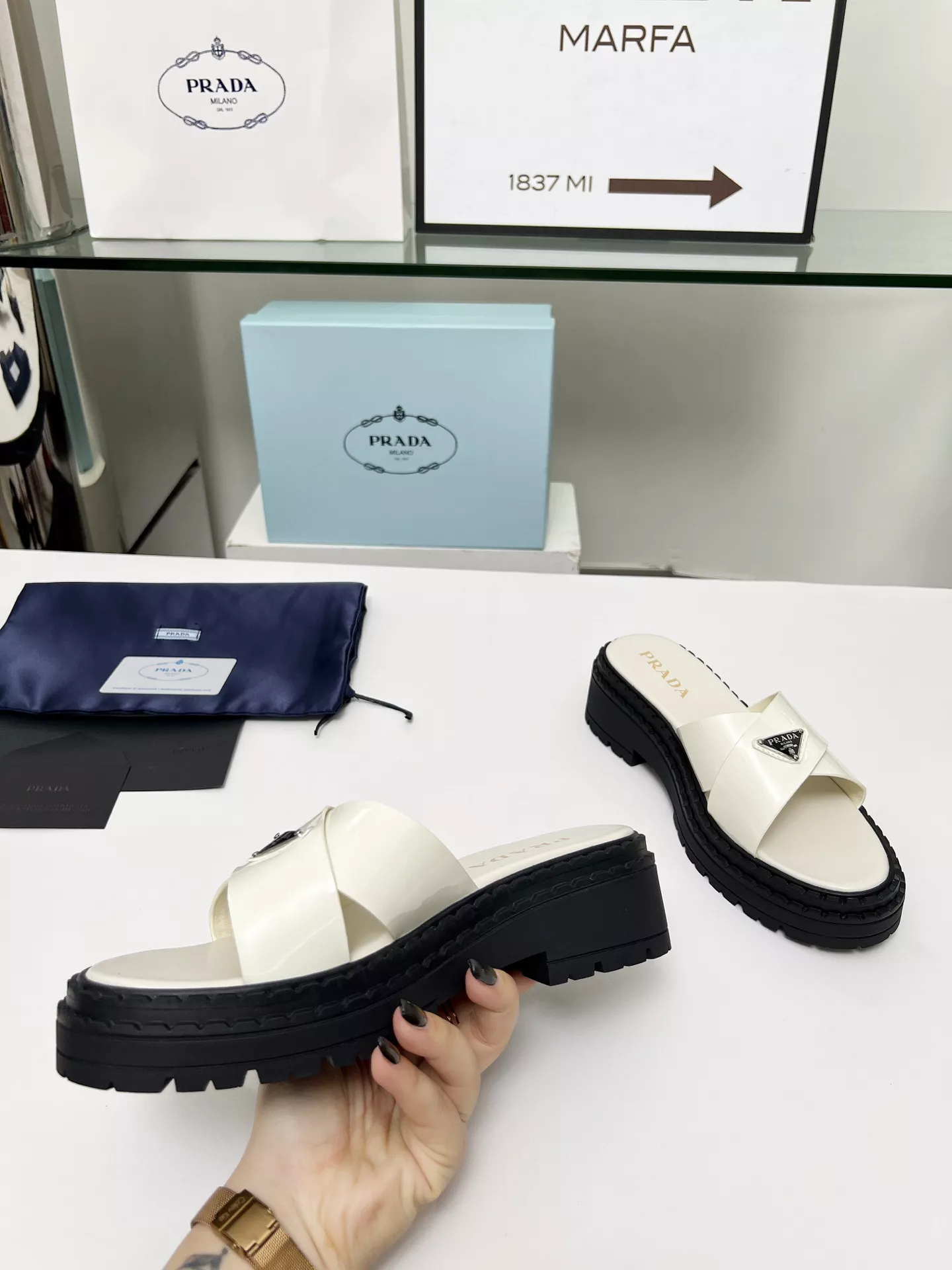 Durable 9768 Prada Slippers For Women