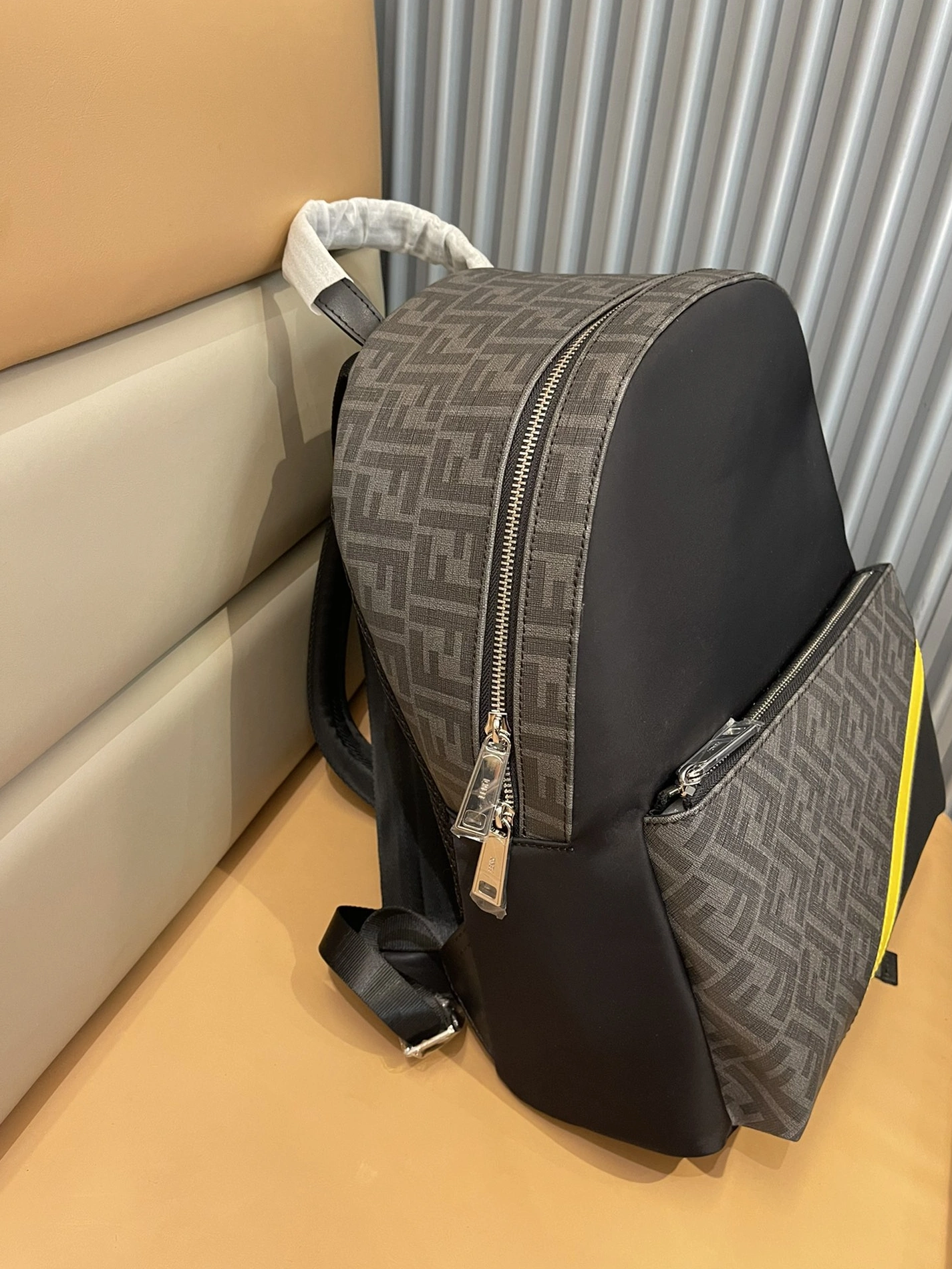 Durable 9789 Fendi AAA Man Backpacks