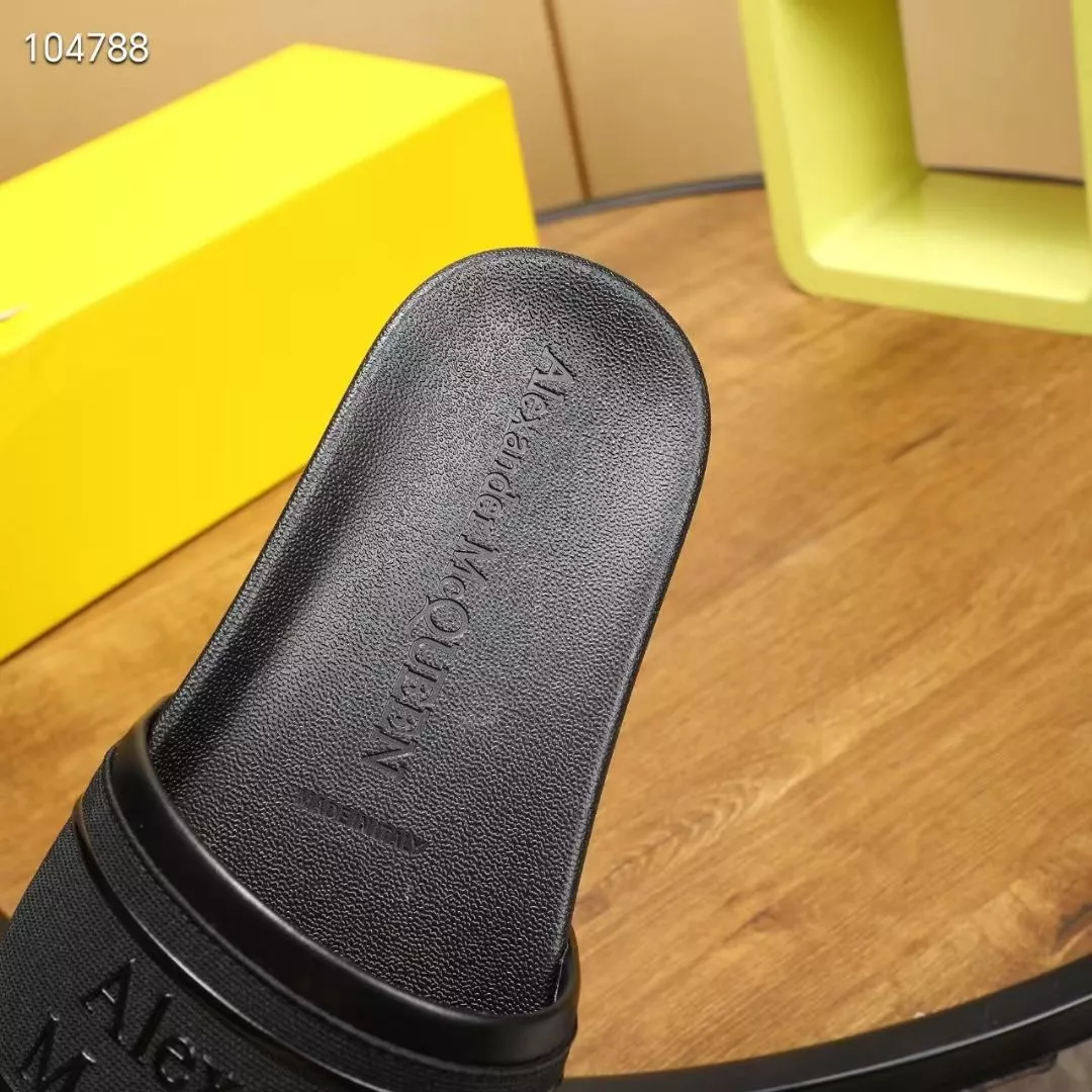 Durable 984 Alexander McQueen Slippers For Men