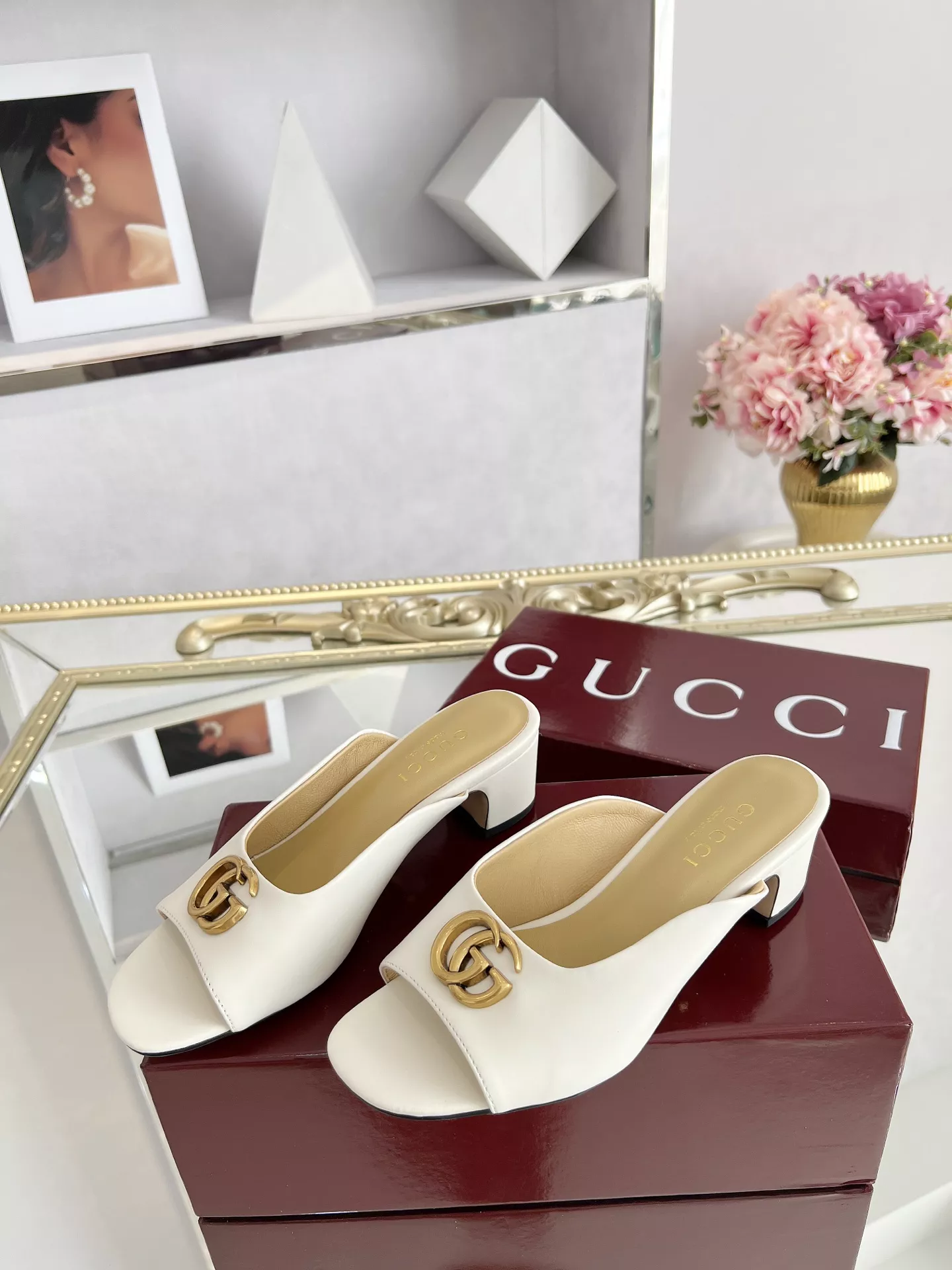 Durable 9851 Gucci Slippers For Women