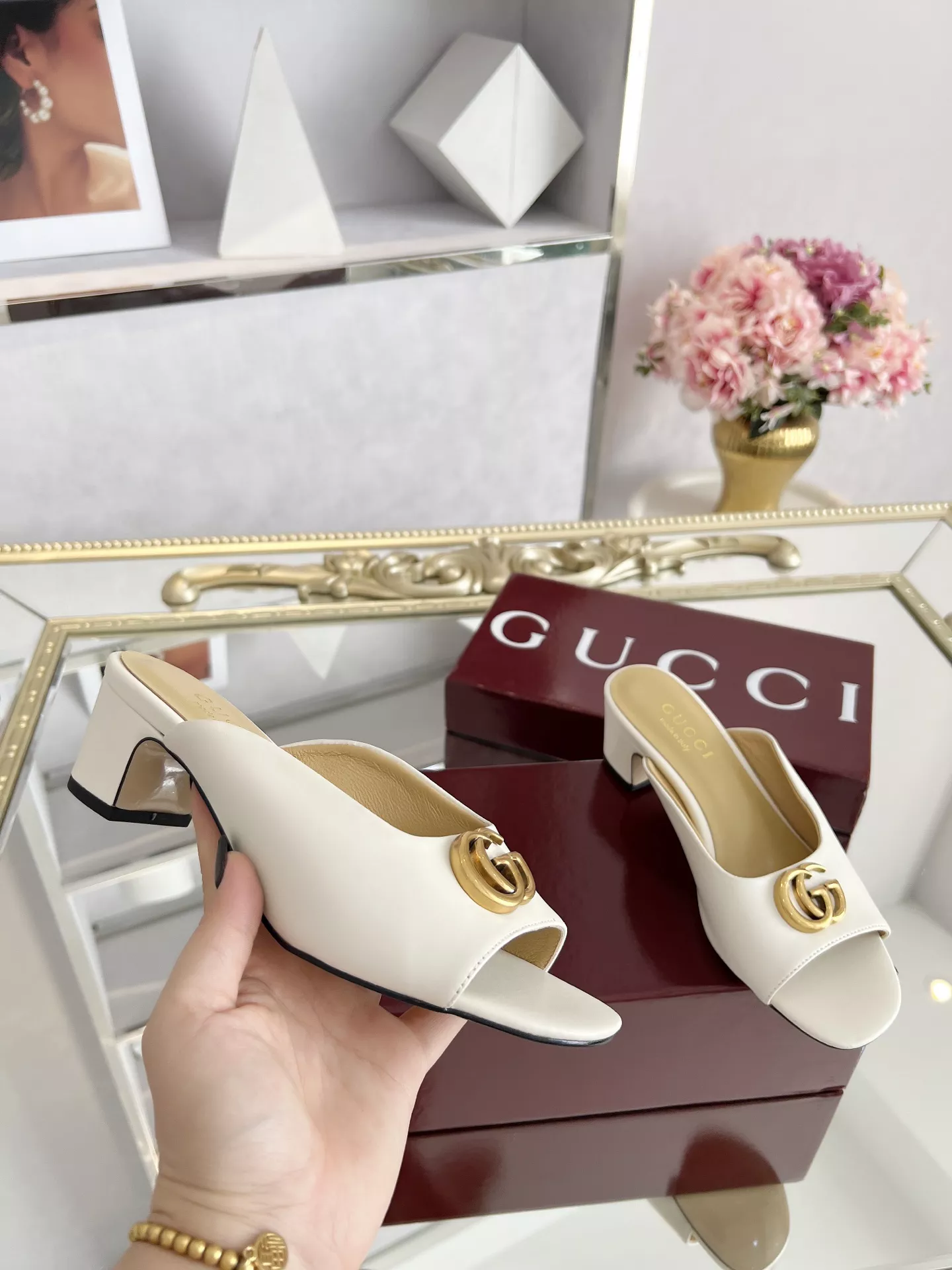 Durable 9851 Gucci Slippers For Women