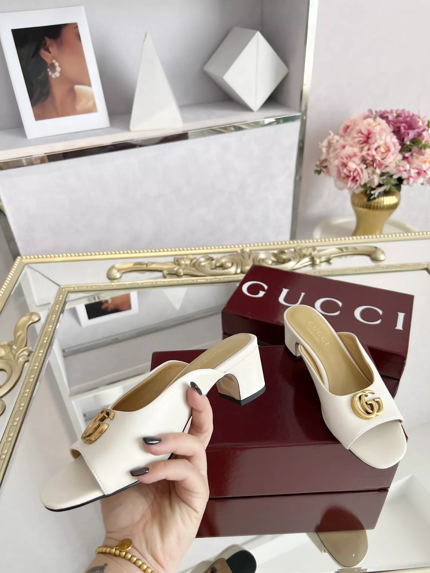 Durable 9851 Gucci Slippers For Women