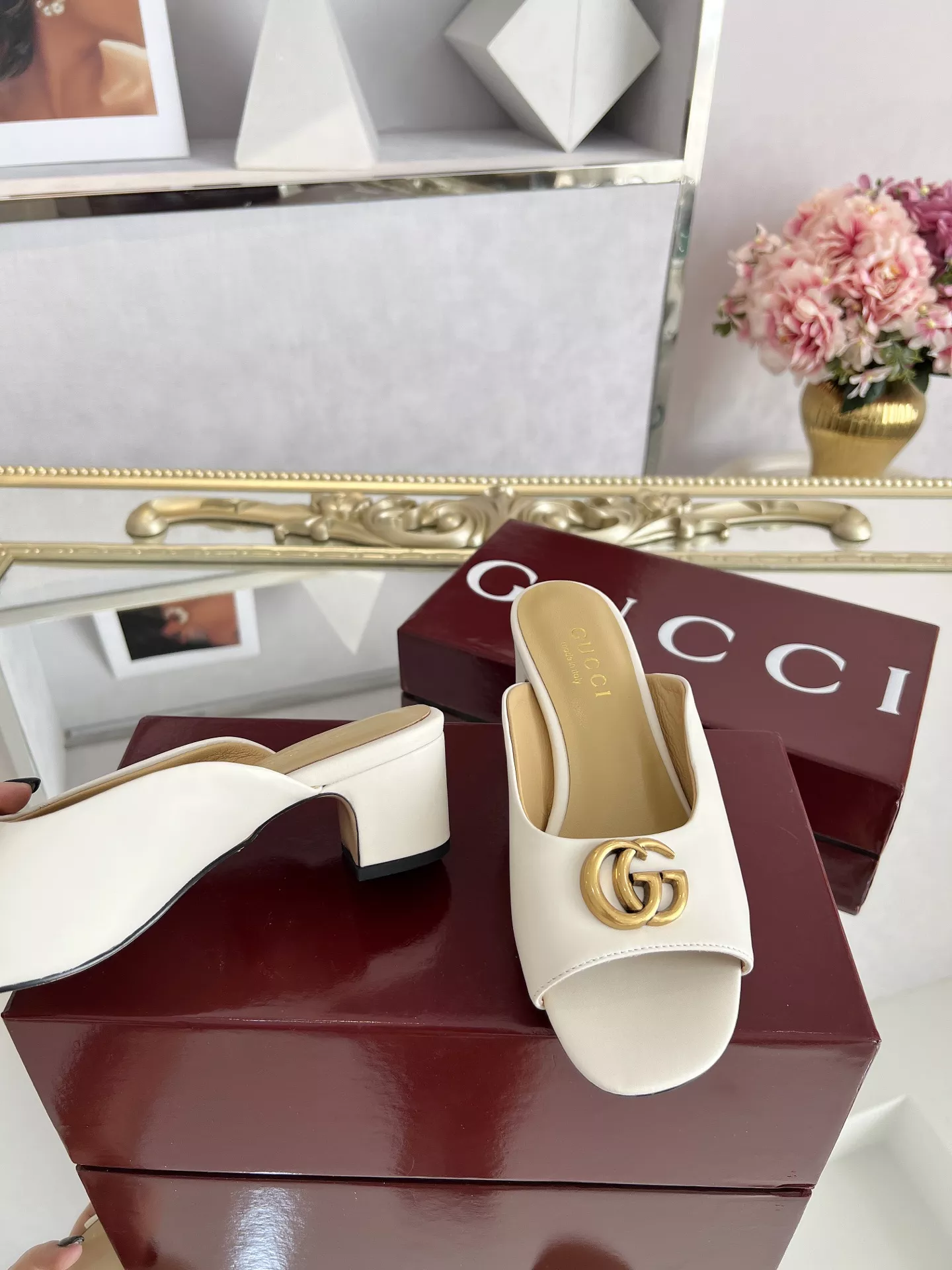 Durable 9851 Gucci Slippers For Women