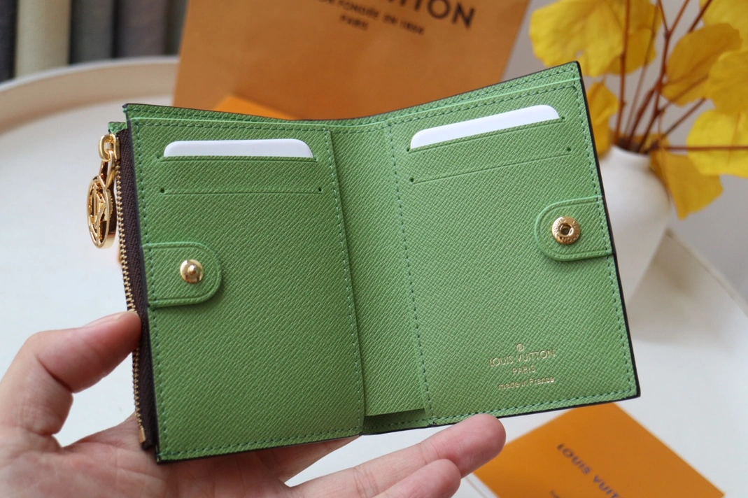 Durable 9904 Louis Vuitton AAA Quality Card Case In Green