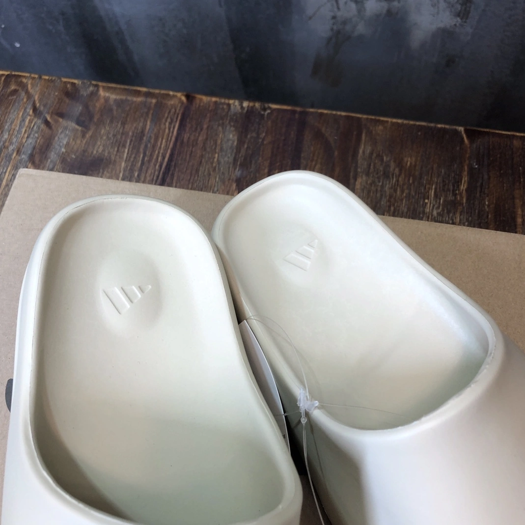 Durable 9945 Adidas Yeezy Slipper For Men