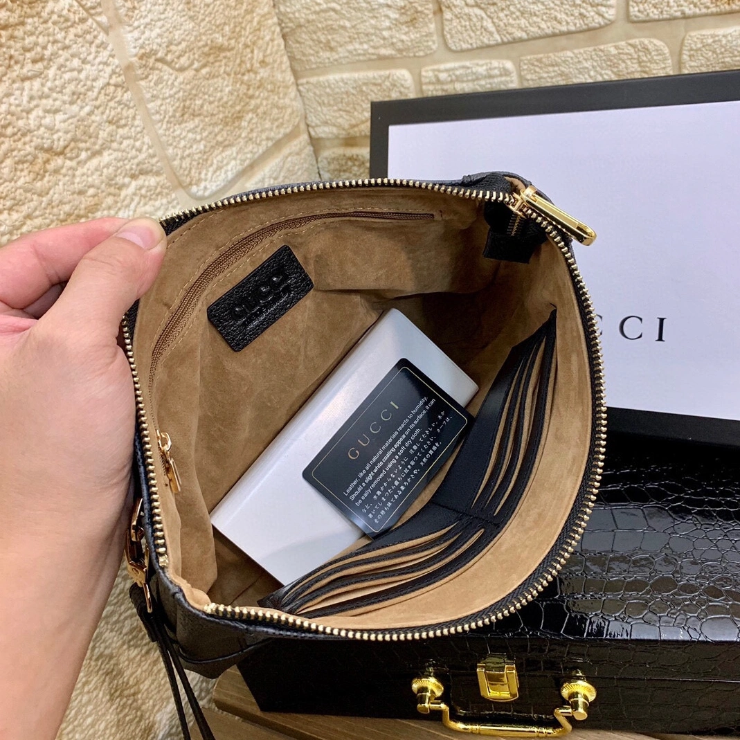 Durable 997 Gucci AAA Man Wallets