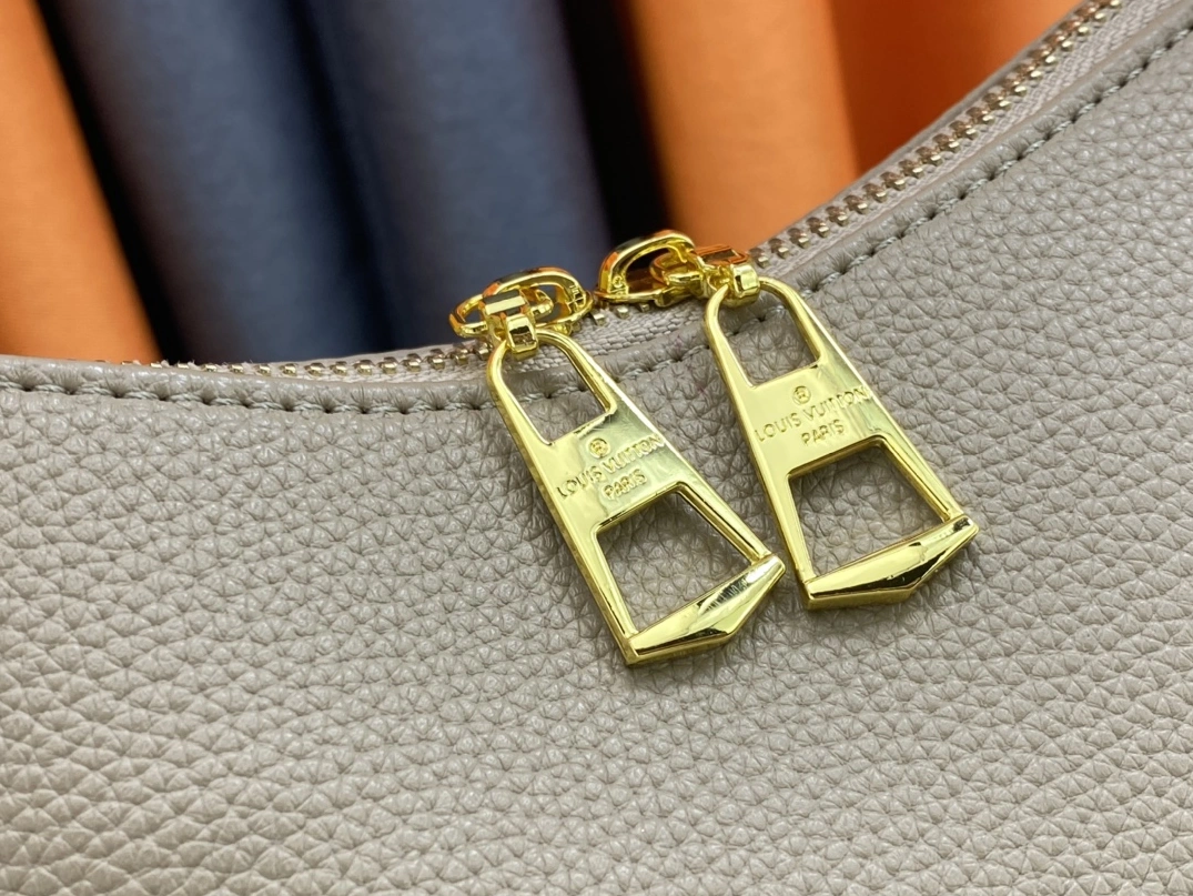 Durable 9990 Louis Vuitton AAA Quality Handbags For Women