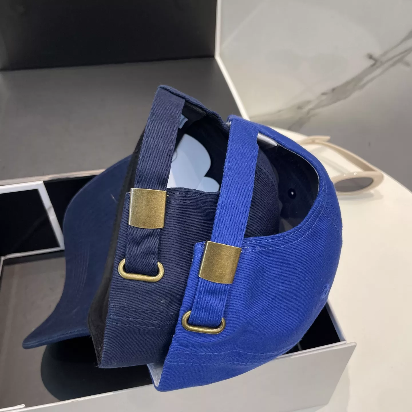 EasyMatch 1201 Prada Caps