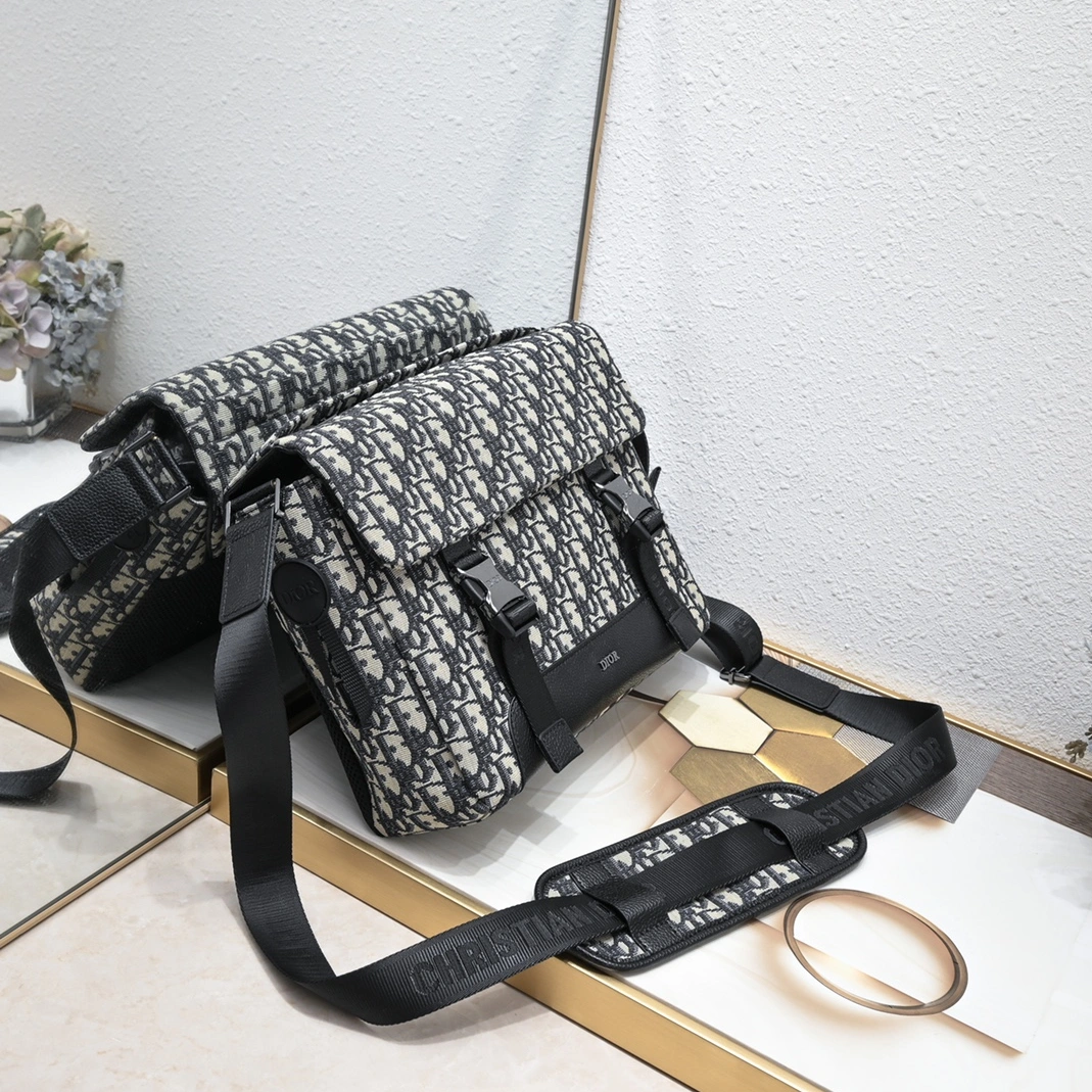 EasyMatch 1469 Christian Dior AAA Man Messenger Bags