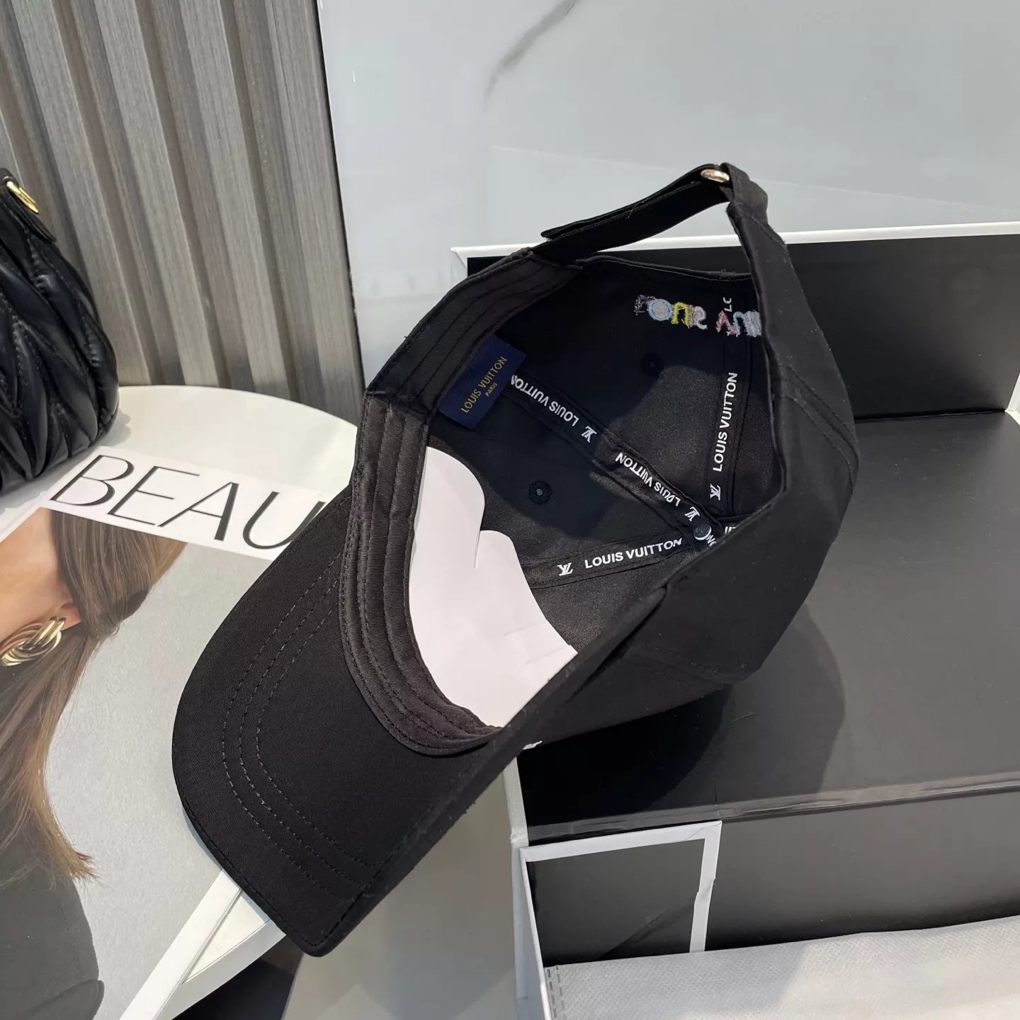 EasyMatch 1473 Louis Vuitton LV Caps