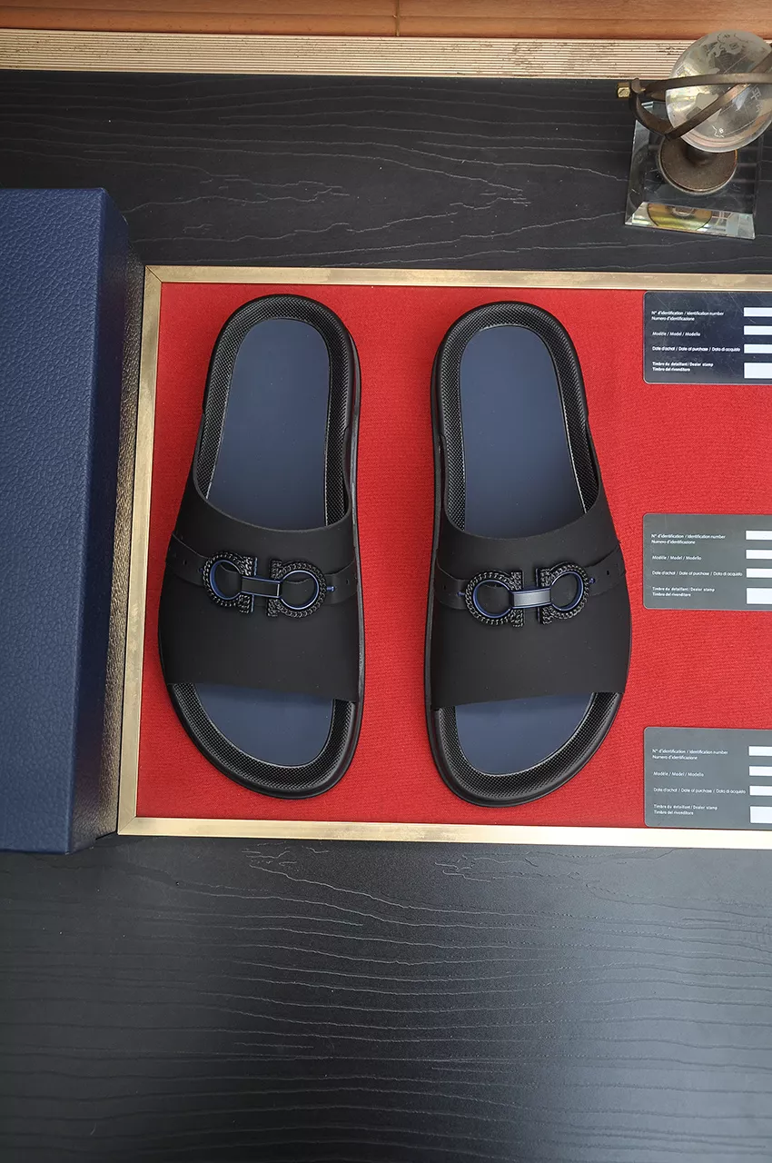 EasyMatch 1752 Salvatore Ferragamo Slippers For Men