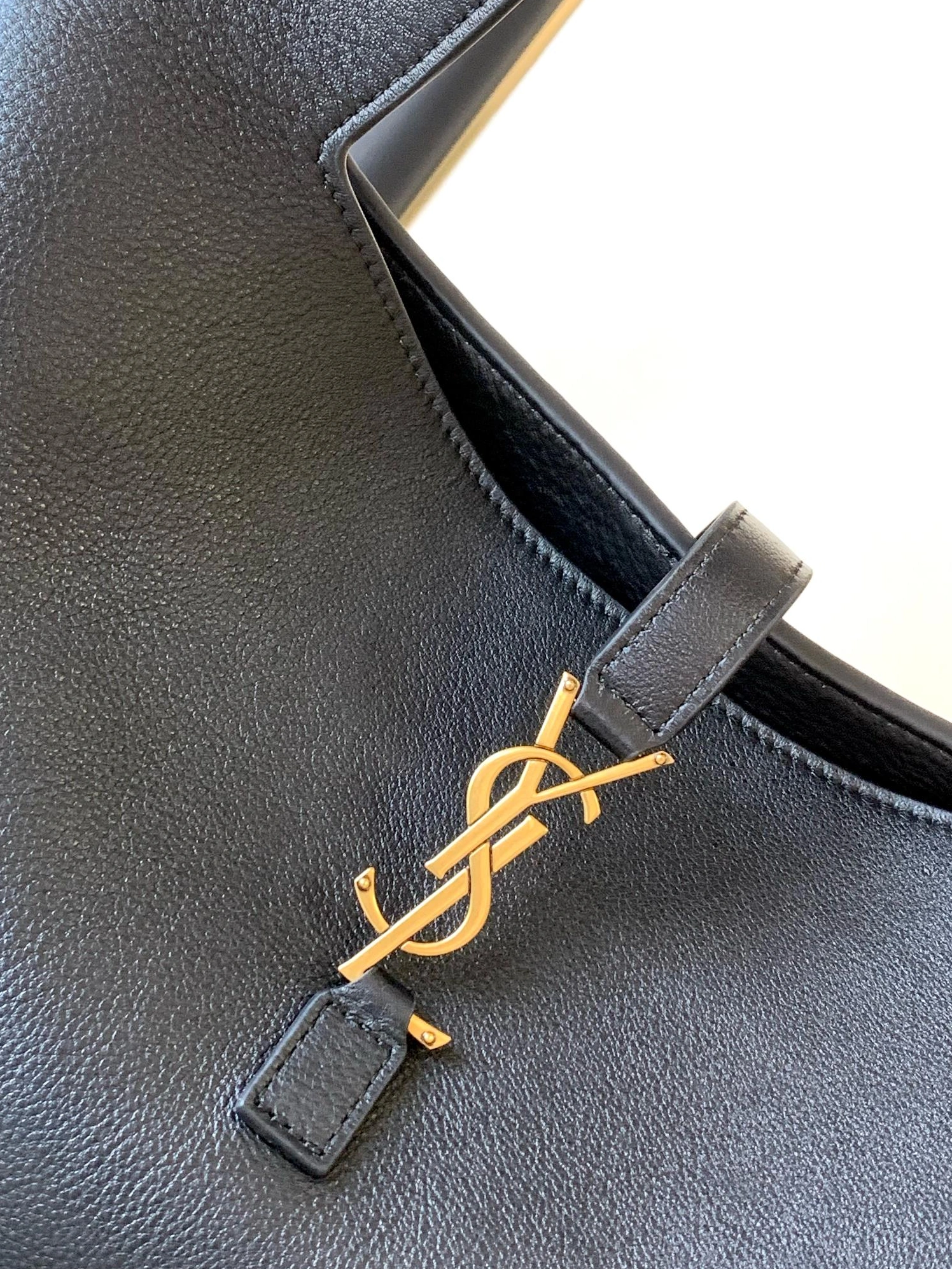 EasyMatch 1938 Yves Saint Laurent AAA Quality Handbags For Women