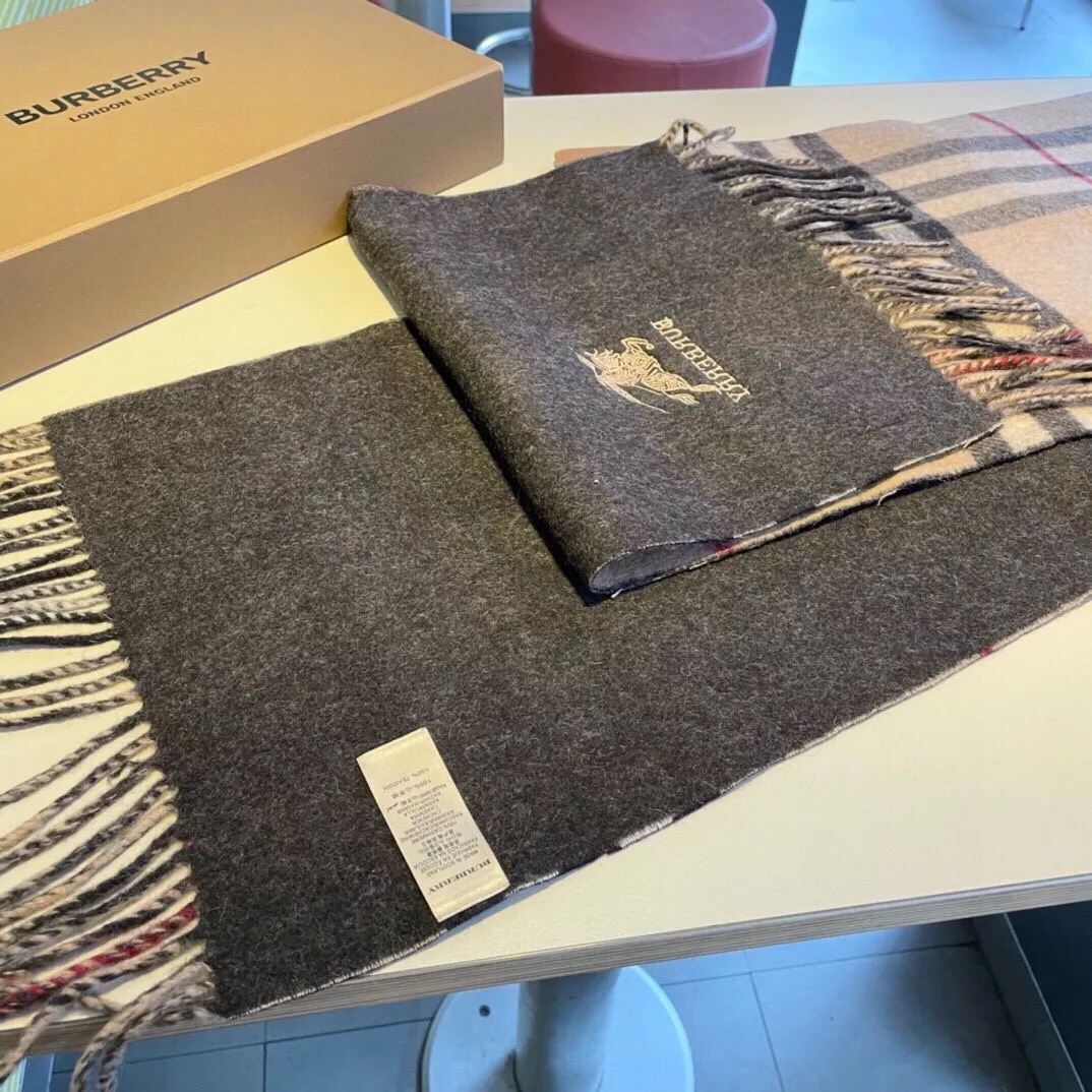 EasyMatch 2005 Burberry Scarf For Women