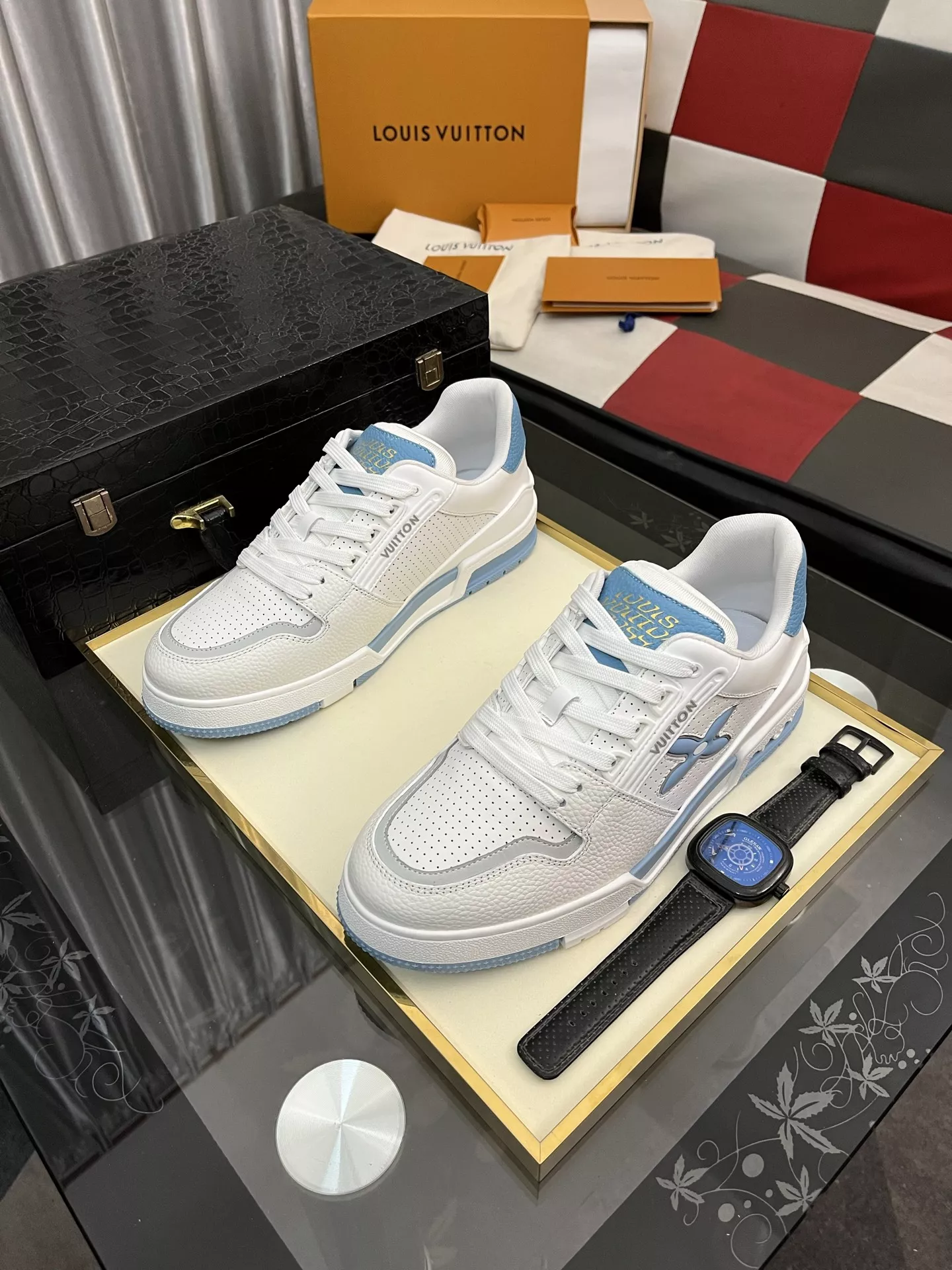 EasyMatch 2011 Louis Vuitton Casual Shoes For Men