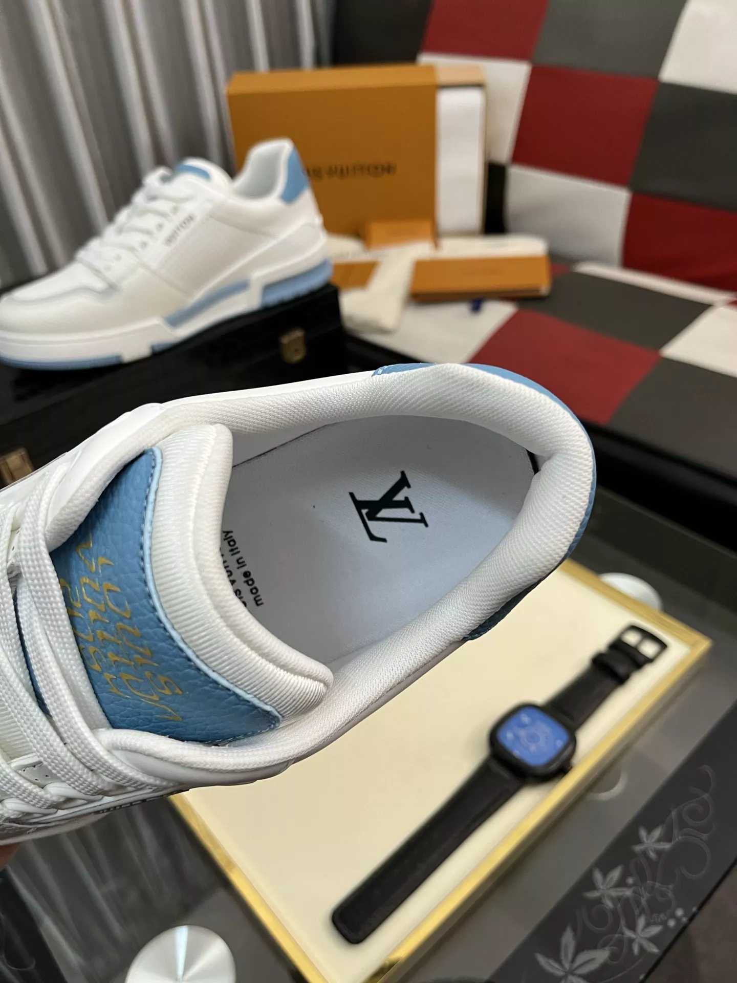 EasyMatch 2011 Louis Vuitton Casual Shoes For Men