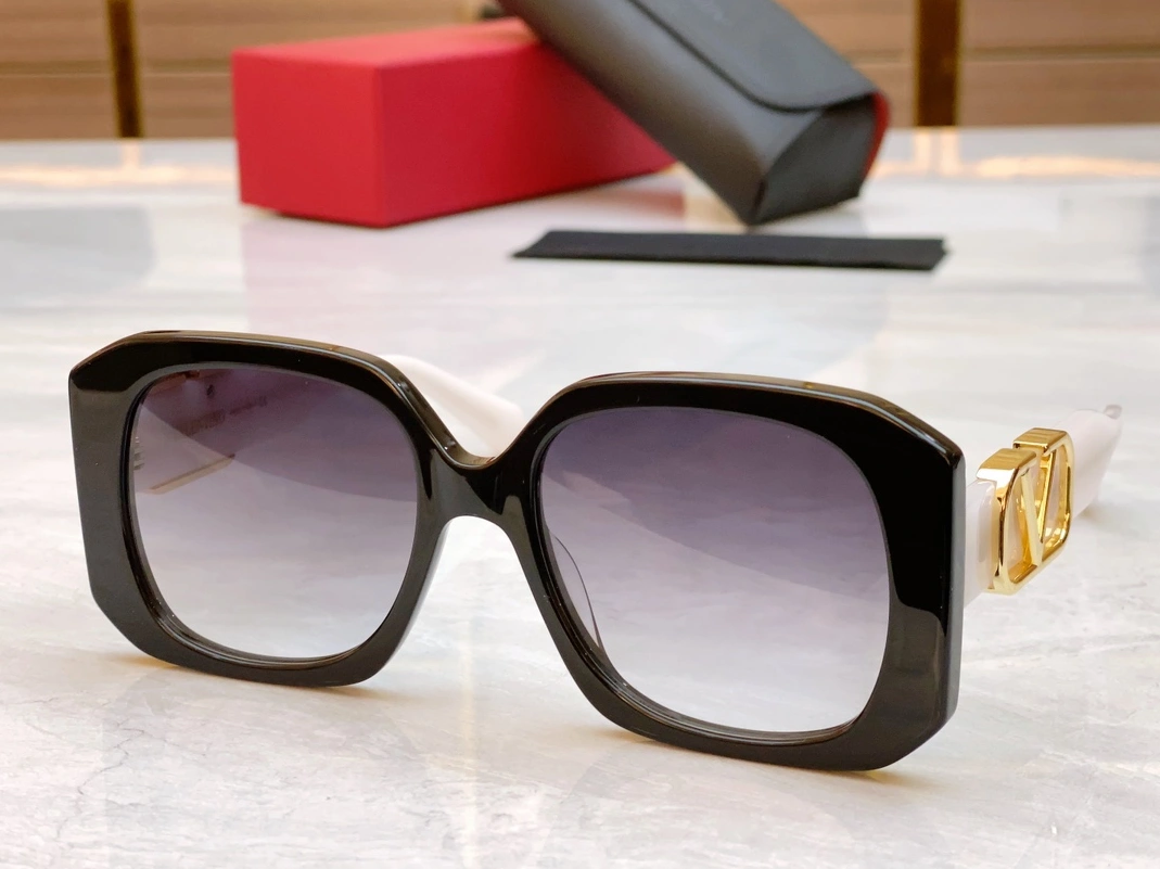 EasyMatch 2135 Valentino AAA Quality Sunglasses