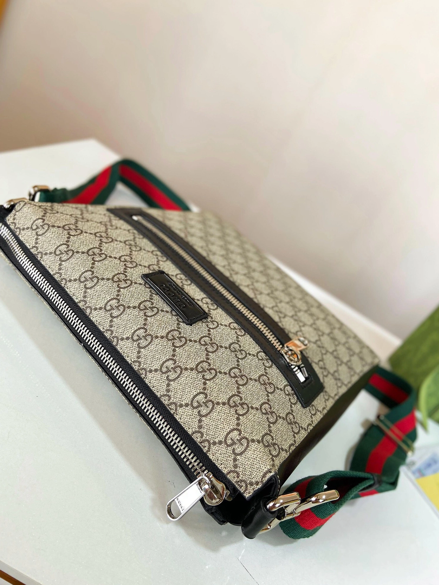 EasyMatch 237 Gucci AAA Man Messenger Bags