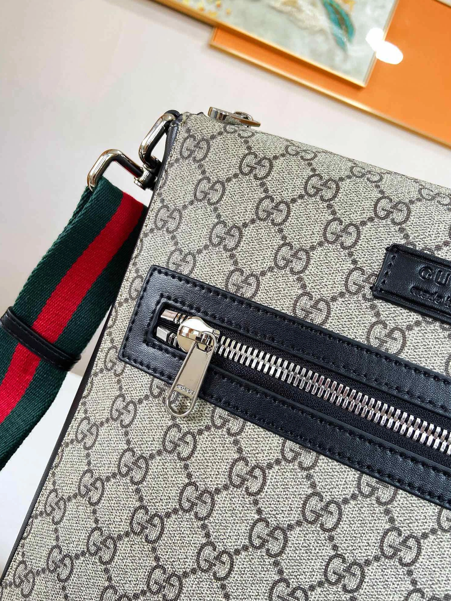 EasyMatch 237 Gucci AAA Man Messenger Bags