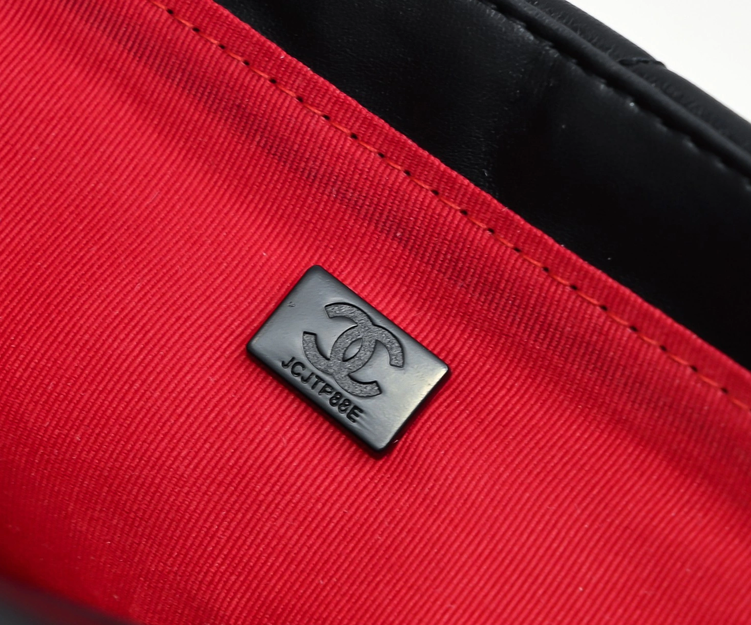 EasyMatch 2392 Chanel AAA Quality Messenger Bags For Women