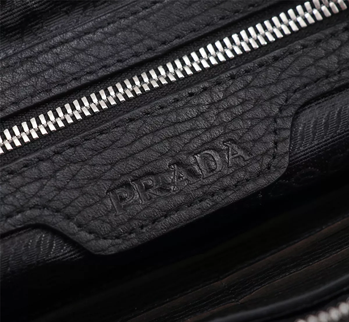 EasyMatch 2657 Prada AAA Man Wallets