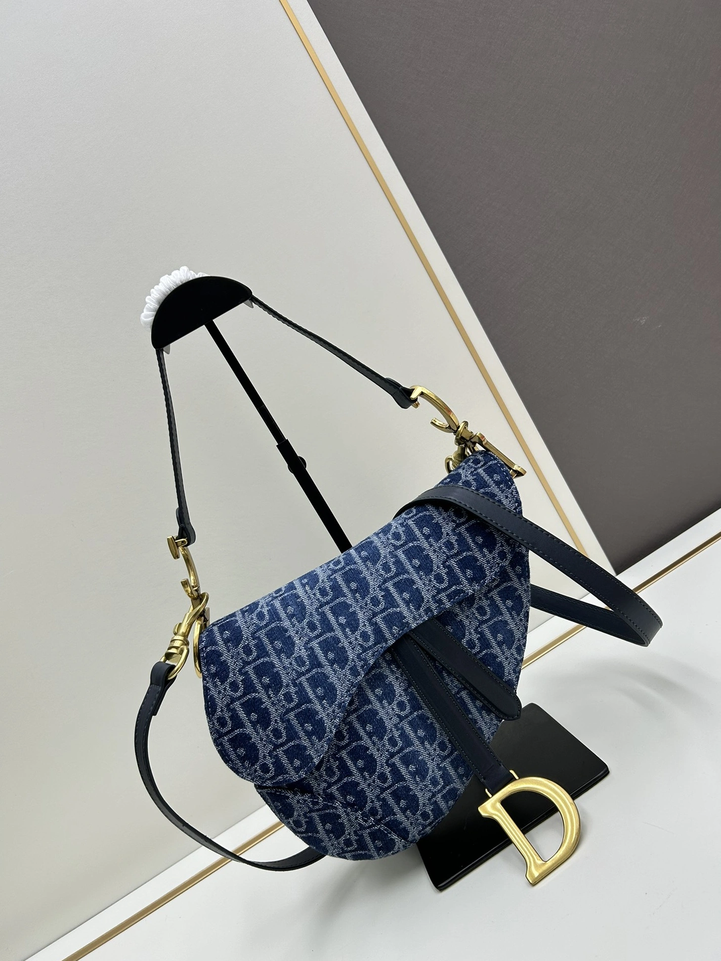 EasyMatch 2918 Christian Dior AAA Quality Messenger Bags For Women