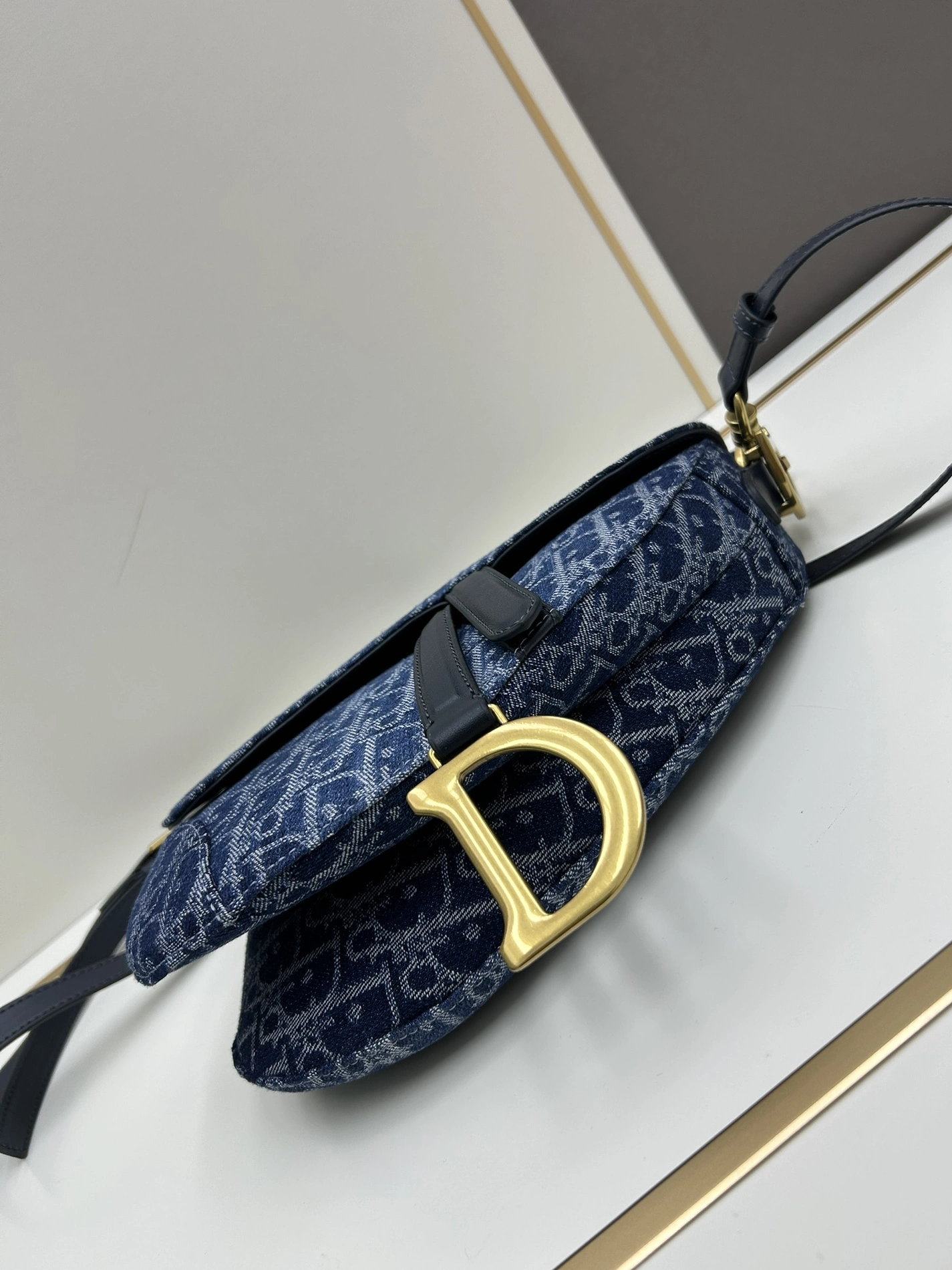 EasyMatch 2918 Christian Dior AAA Quality Messenger Bags For Women
