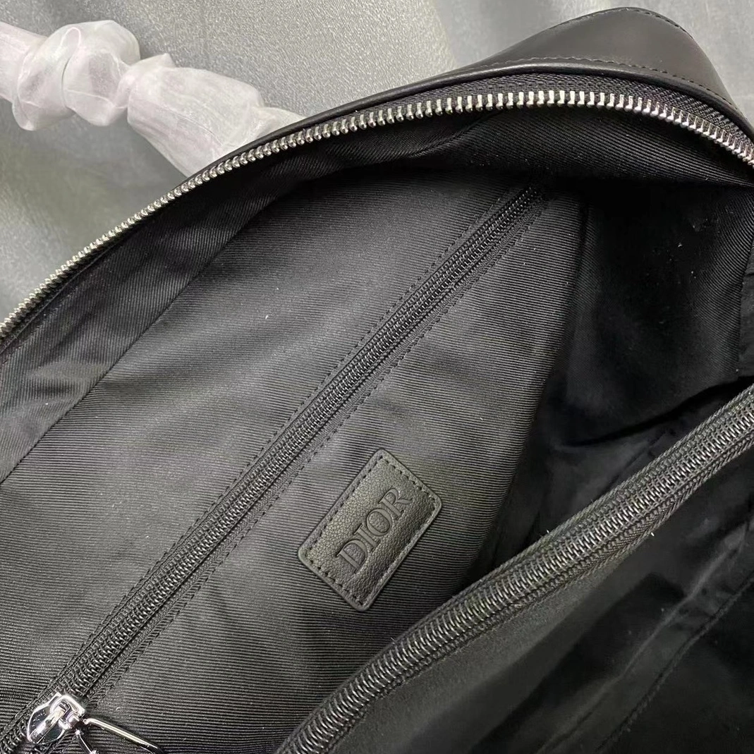 EasyMatch 2931 Christian Dior AAA Man Handbags