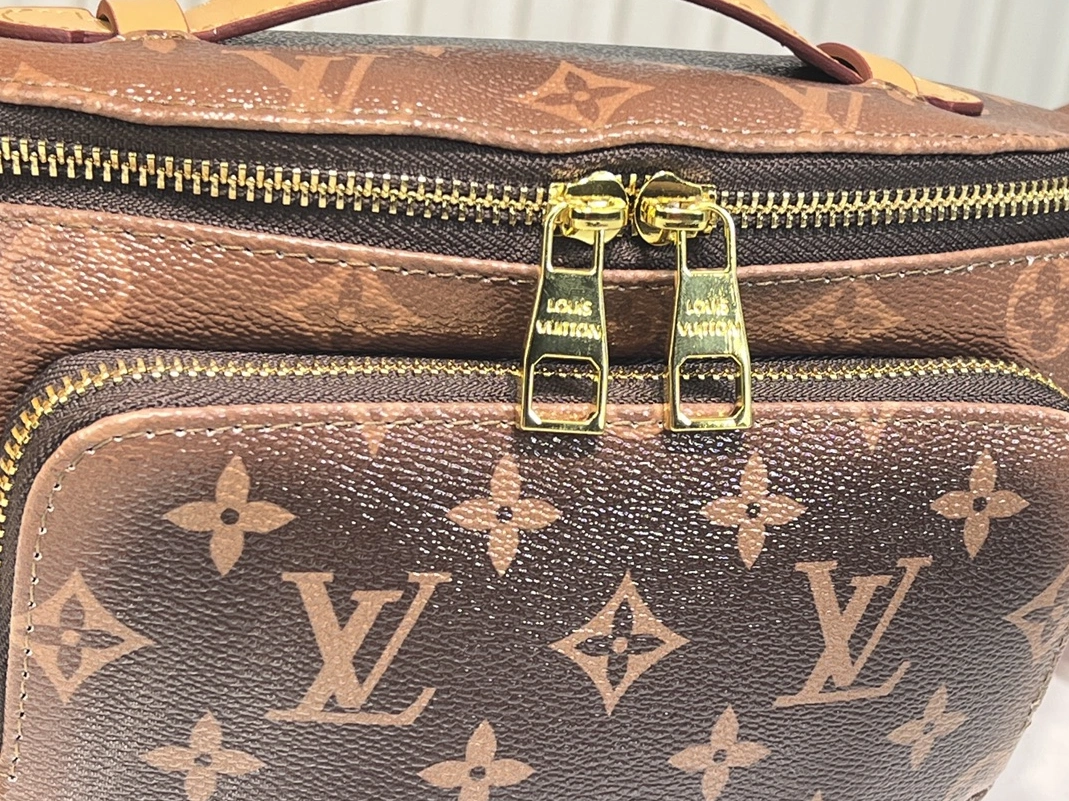 EasyMatch 3060 Louis Vuitton LV AAA Quality Belt Bags For Unisex