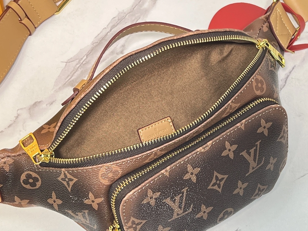 EasyMatch 3060 Louis Vuitton LV AAA Quality Belt Bags For Unisex