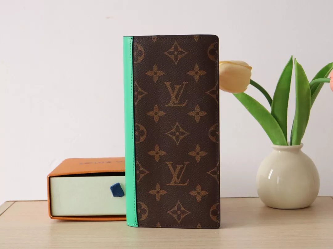 EasyMatch 3093 Louis Vuitton AAA Quality Card Case