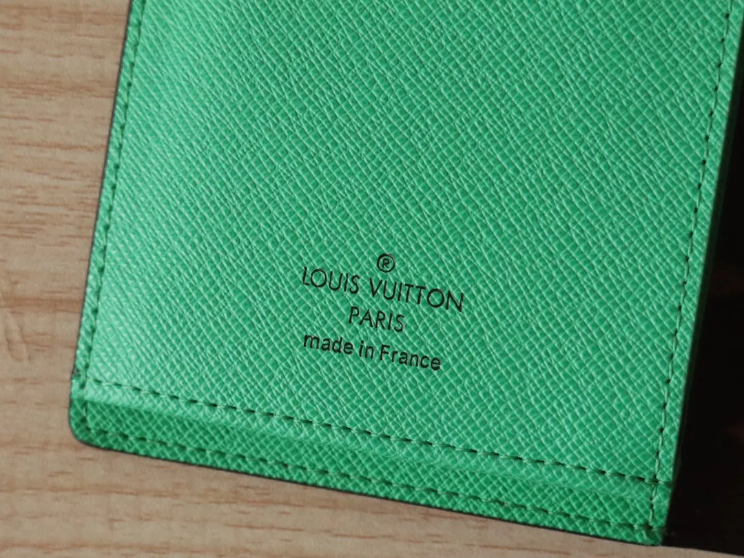 EasyMatch 3093 Louis Vuitton AAA Quality Card Case