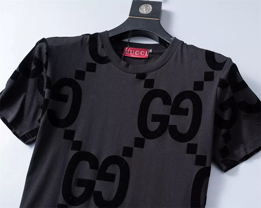 EasyMatch 3302 Gucci Tracksuits Short Sleeved For Men