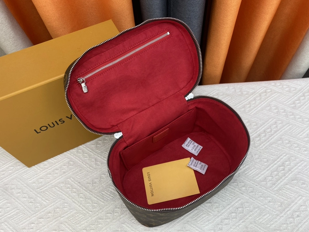 EasyMatch 3462 Louis Vuitton AAA Quality Handbags For Women