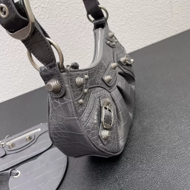 EasyMatch 3749 Balenciaga AAA Quality Messenger Bags For Women