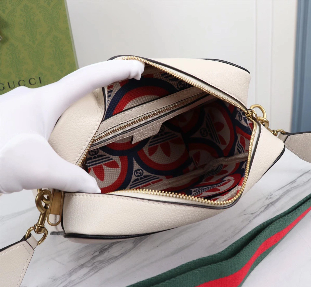 EasyMatch 4111 Gucci AAA Quality Messenger Bags For Women